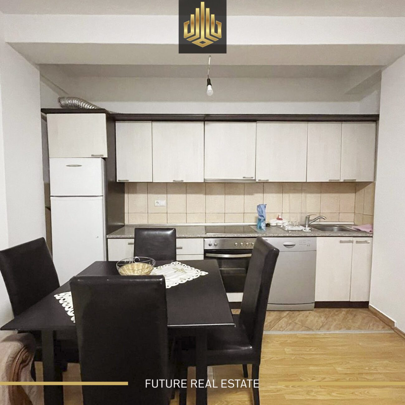 Banesë me QIRA – 3 dhomë gjumi – te shtëpija e pleqëve. 3