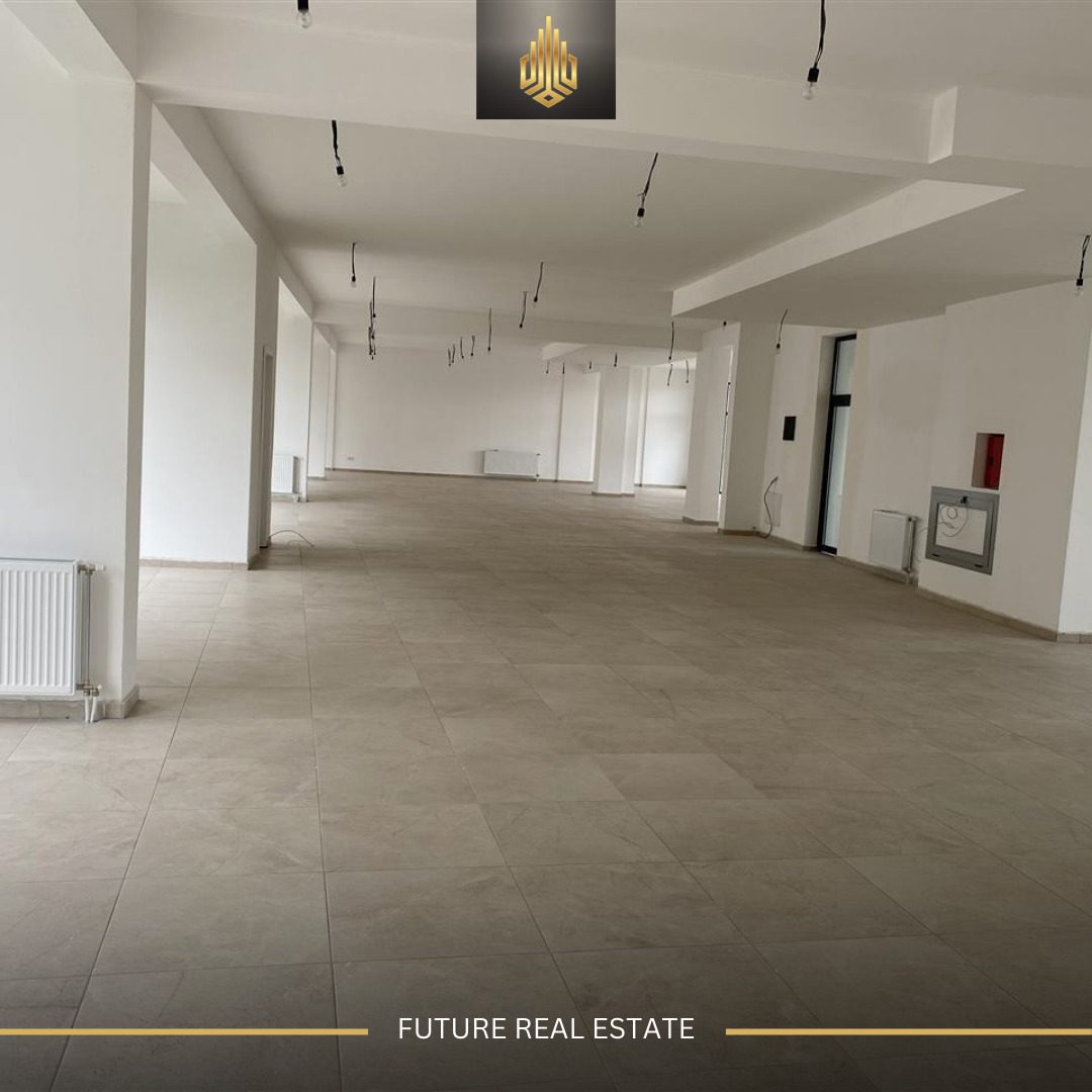 Lokal me QERA/340m² 2