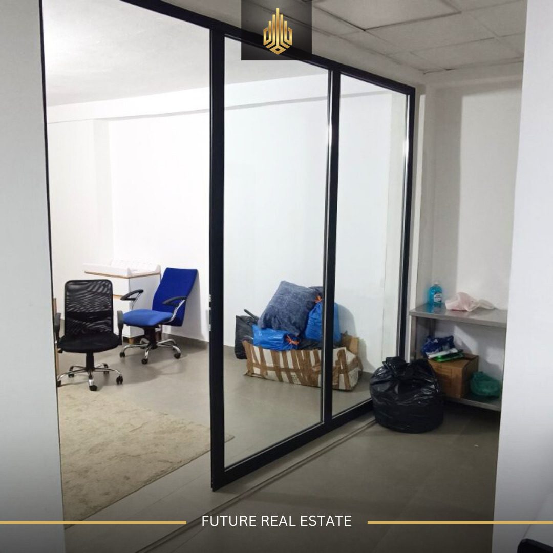 Lokal me QERA/160m² 4