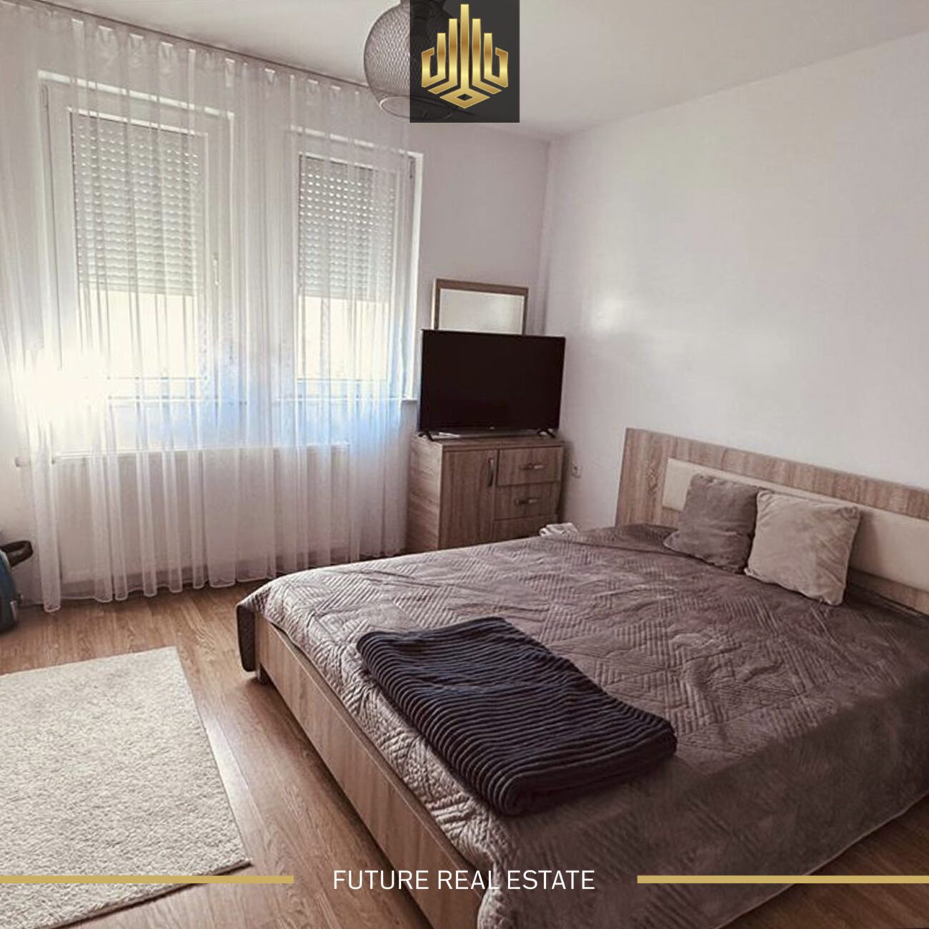 Shtëpia me QIRA/300m2 3