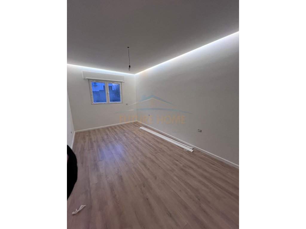 Shitet, Apartament 1+1, Materniteti i Ri 1