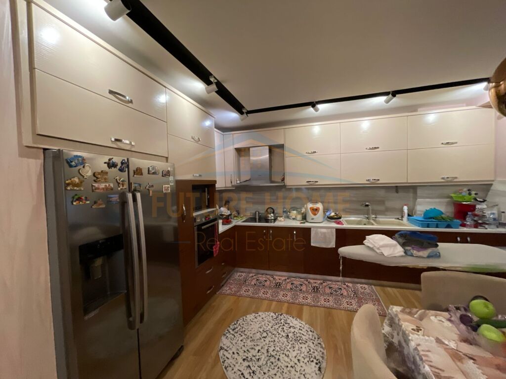 Shitet, Apartament 2+1, Liqeni i Thate, Tirane 3