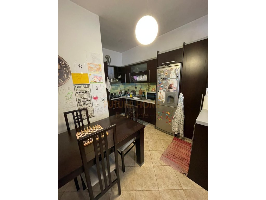 Shitet, Apartament 2+1 , Rruga e Kavajës,Tiranë 4