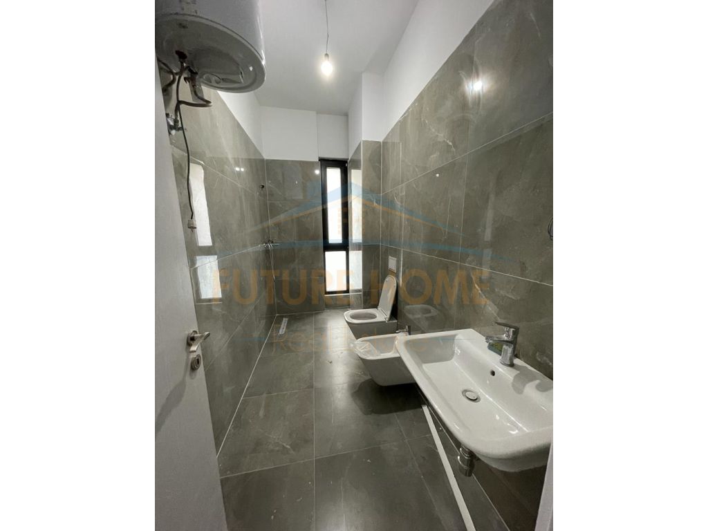 Qera, Apartament 2+1+2, Square 21, Tirane 3