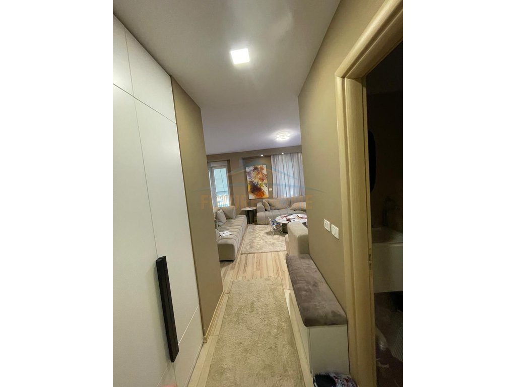 Shitet, Apartament 2+1+2, Qytet Studenti, Tiranë 4
