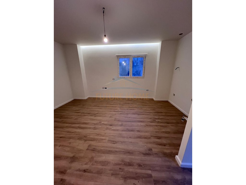 Shitet, Apartament 1+1, Materniteti i Ri