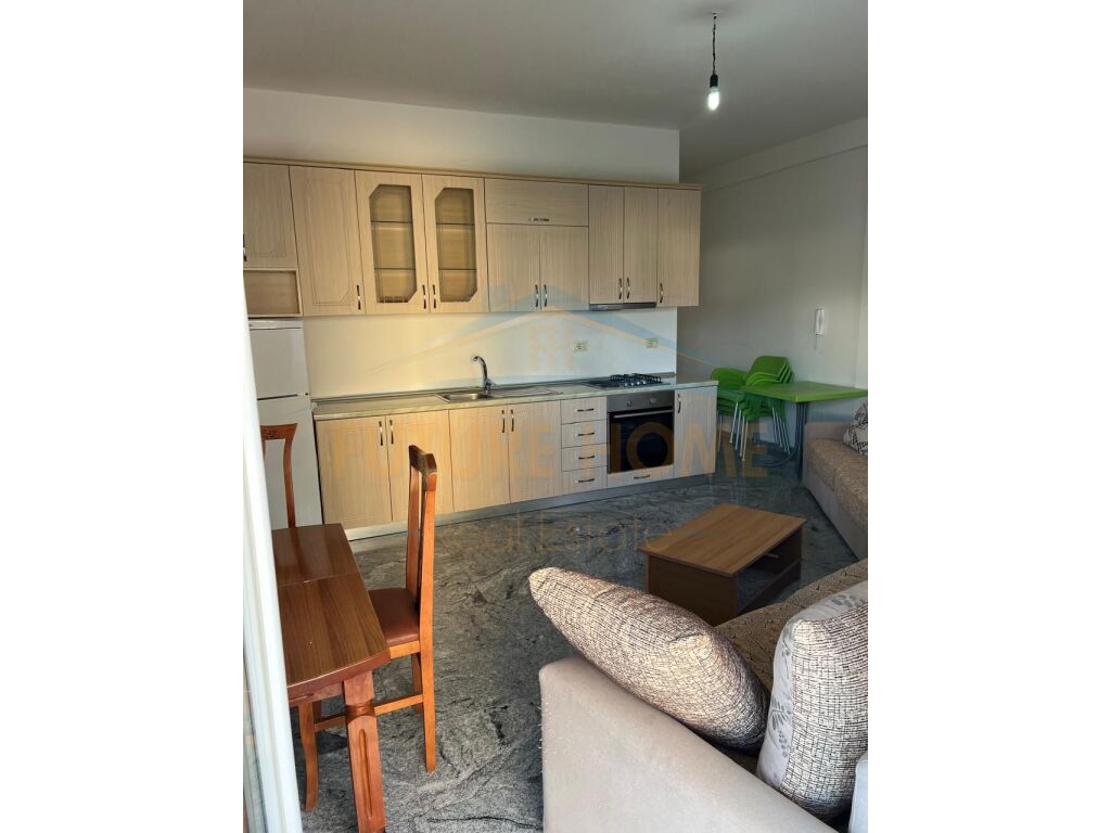 Shitet, Apartament 1+1, Velipojë