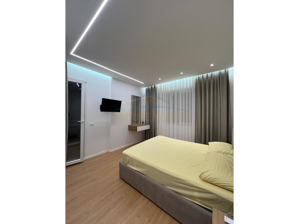 Shitet, Apartament 2+1, Kompleksi Univers City, Tiranë. 4