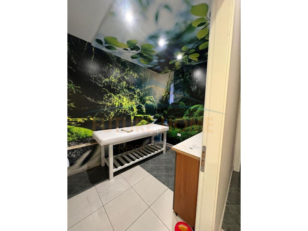 Shitet, Ambjent Biznesi, Qender, Tiranë.
