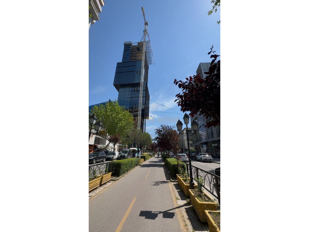 Qera, Apartament 3+1+2 Qender, Tirane. 1