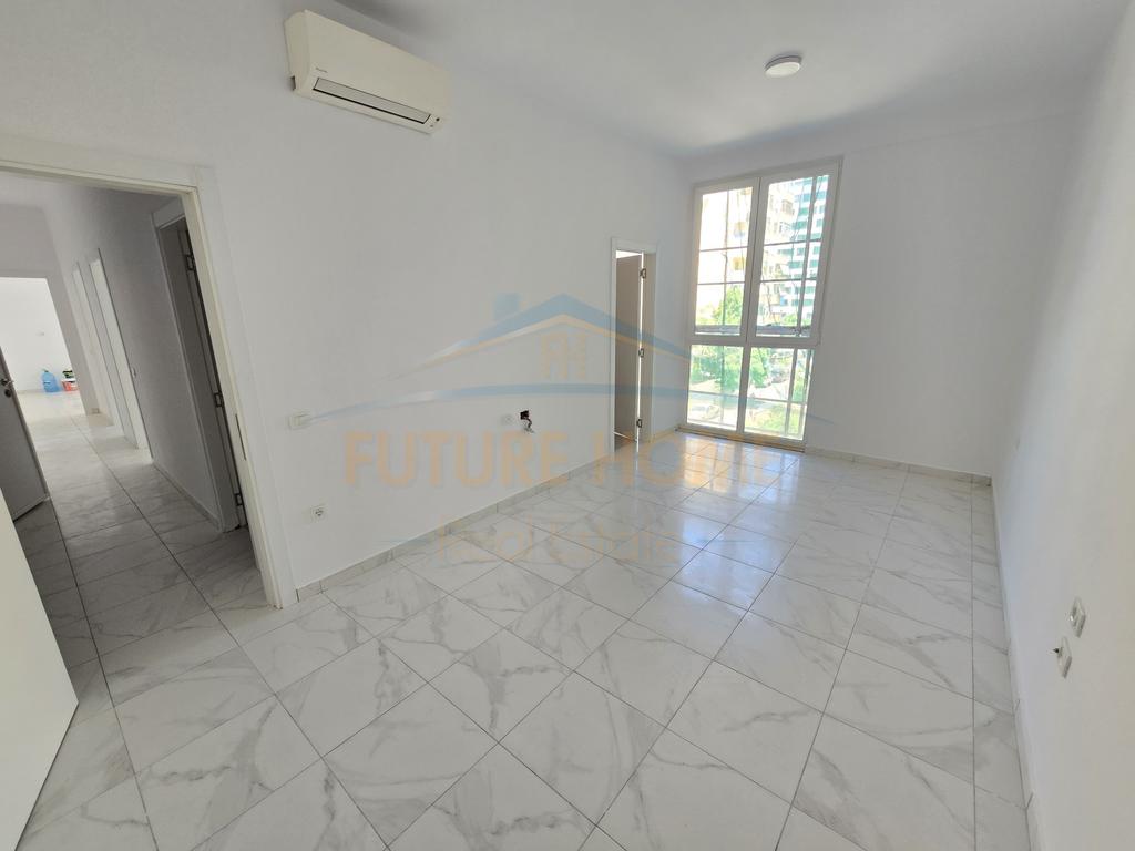 Qira, Apartament 2+1+2 (Per Zyra ose Banim), Rruga e Kavajes, Mbrapa SQ21,Tirane