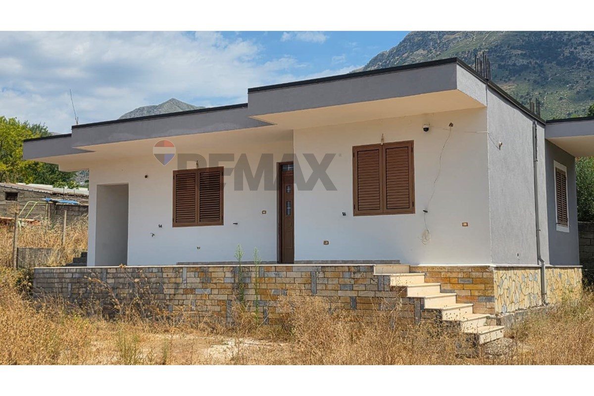 🏡 SHTËPI PRIVATE PËR SHITJE NË TRAGJAS, VLORË