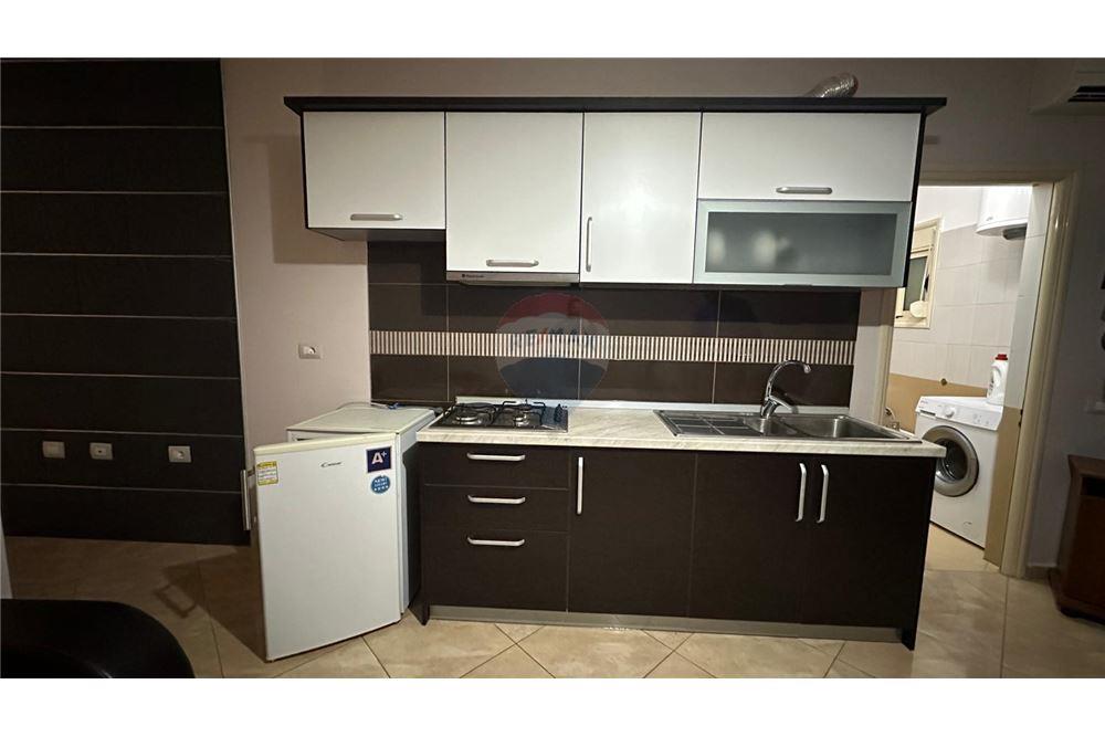 Apartament 1+1 me qera prane Tiku e Mato 3