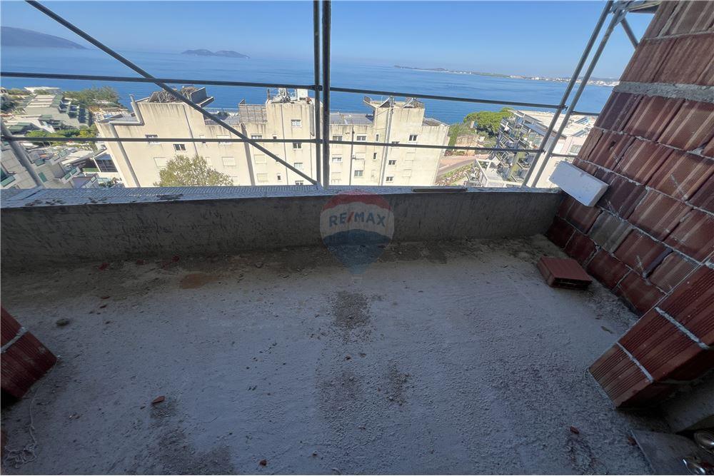 Apartamant 1+1 me Pamje Ballore nga Deti 3