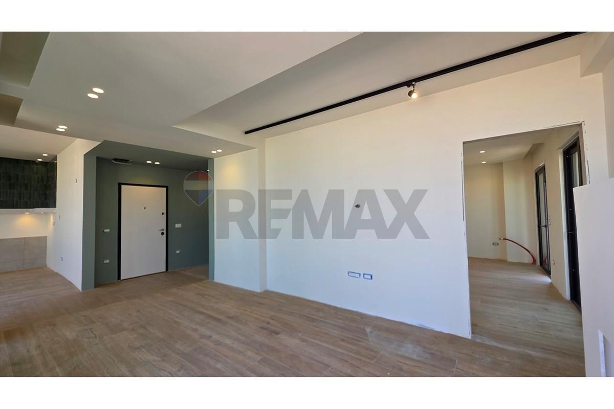 🏙️✨ PENTHOUSE PREMIUM PËR SHITJE – VLORË ✨🏡