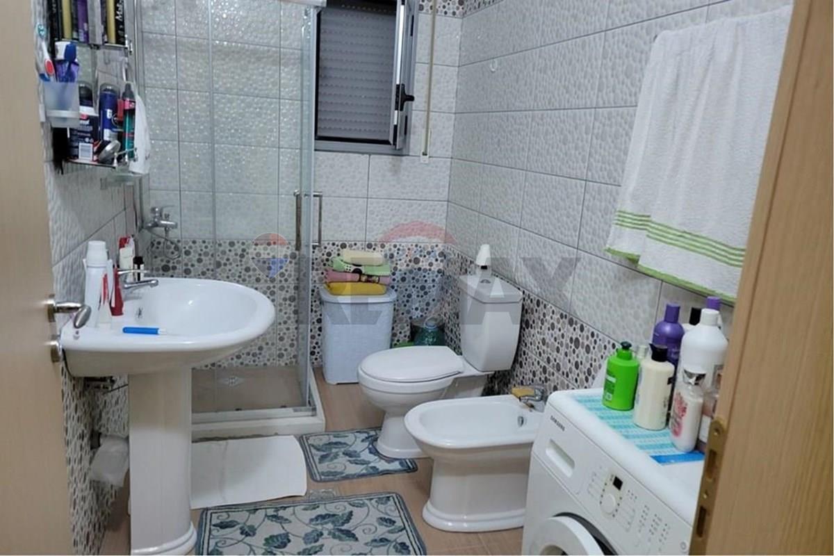 Apartament 2+1 ne shitje ne Lungomare, Vlore 4
