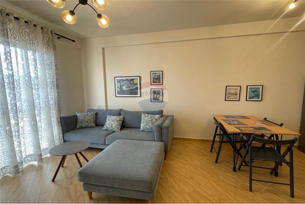 Apartament 1+1 me qera ne rruga e Re 2