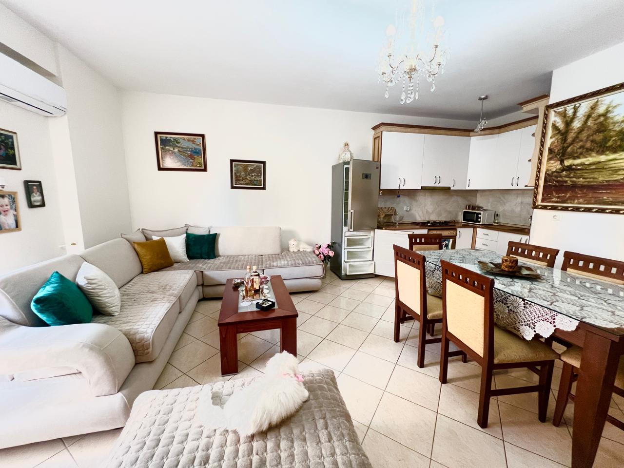 🏡 APARTAMENT 2+1 ME SUPER VERANDË 130 m² PËR SHITJE – VLORË 2