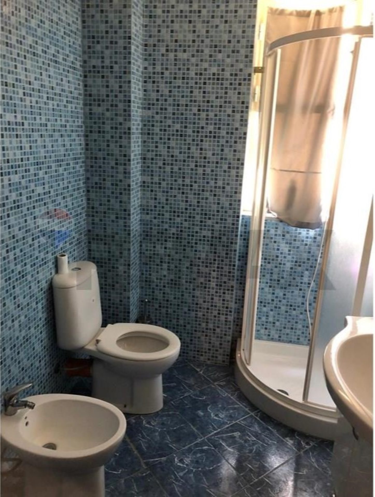 🌊 Apartament 3+1 për Qira në Lungomare, Vlorë