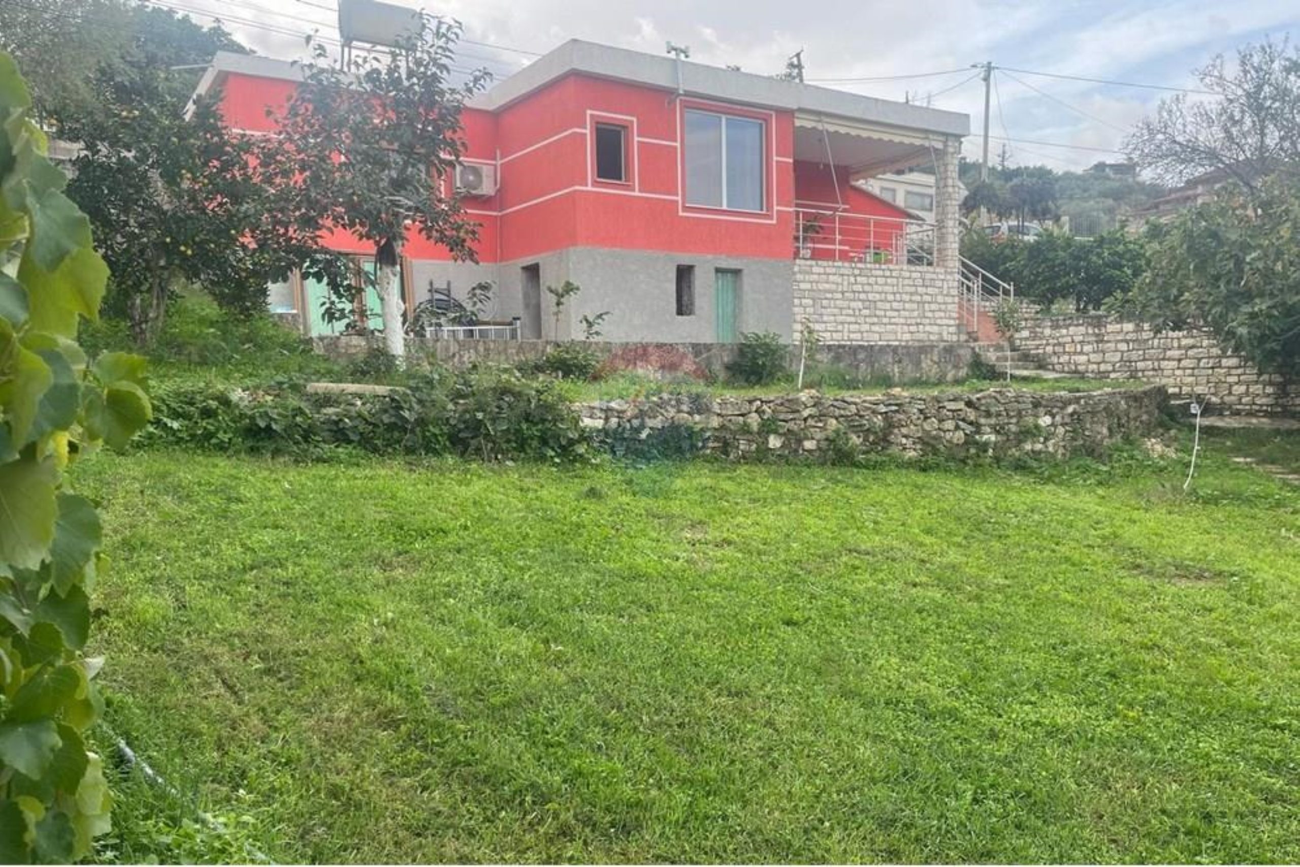 🏡 VILË PRIVATE PËR SHITJE – SHERISHTË, VLORË 🌿
