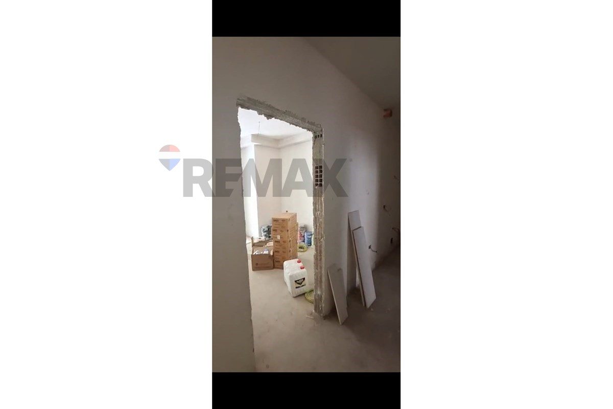 APARTAMENT 1+1 PËR SHITJE NË VLORË 2