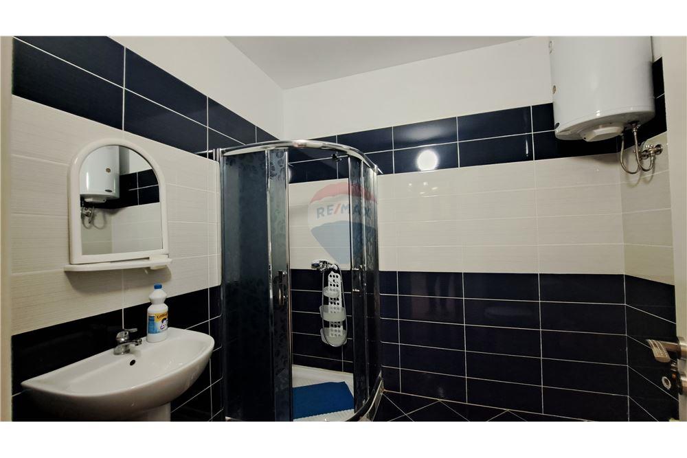 Apartament 1+1 ne shitje,Lungomare,Vlore