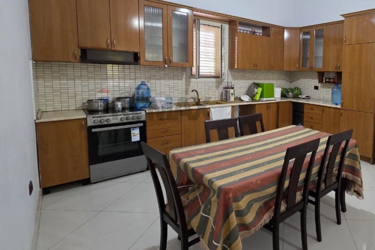 🏡 SHTËPI PRIVATE 2+1 ME QIRA – ISA BOLETINI, VLORË