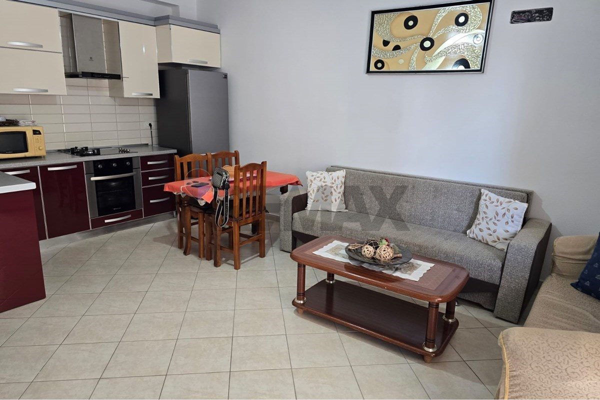 🏡 APARTAMENT 2+1 me Garazh PËR QIRA – TRANSBALLKANIKE, VLORË