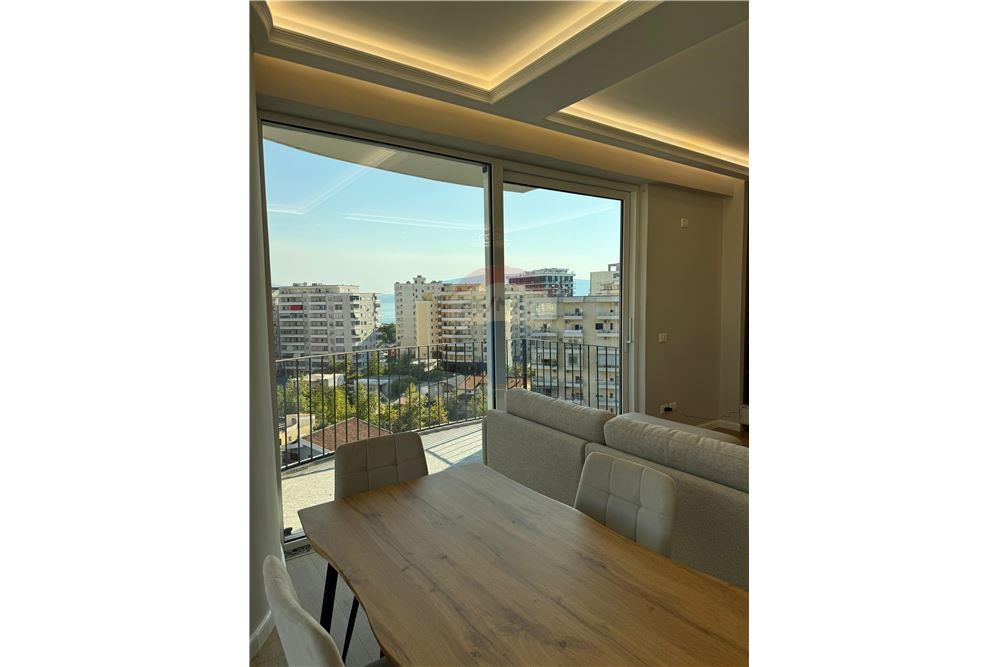 Apartament 2+1 ne shitje ne rrugen Pelivana Leskaj 2