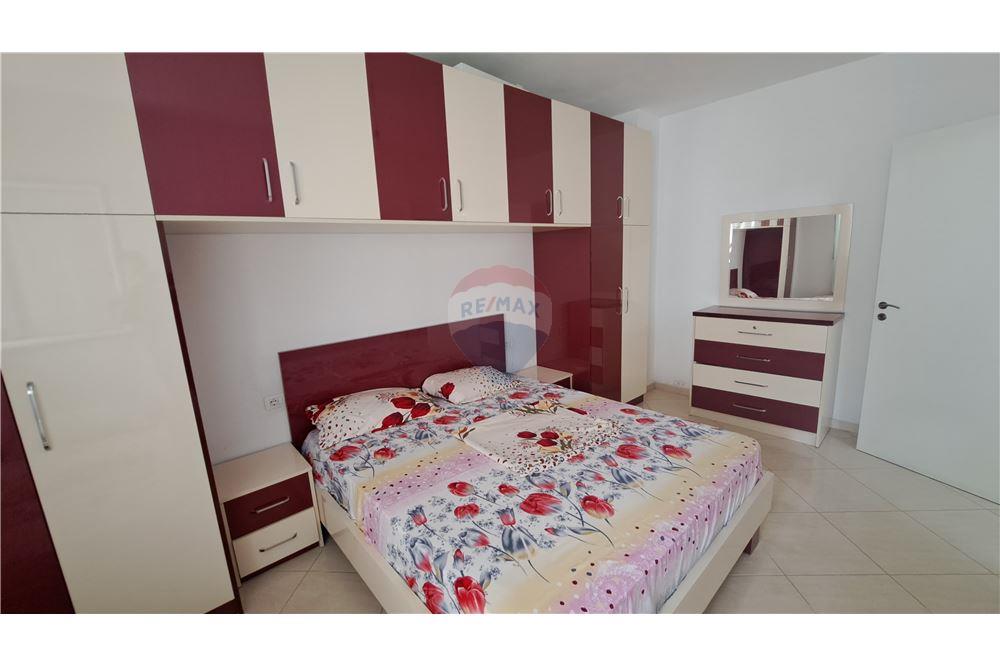 Apartament 1+1 ne shitje,Lungomare,Vlore