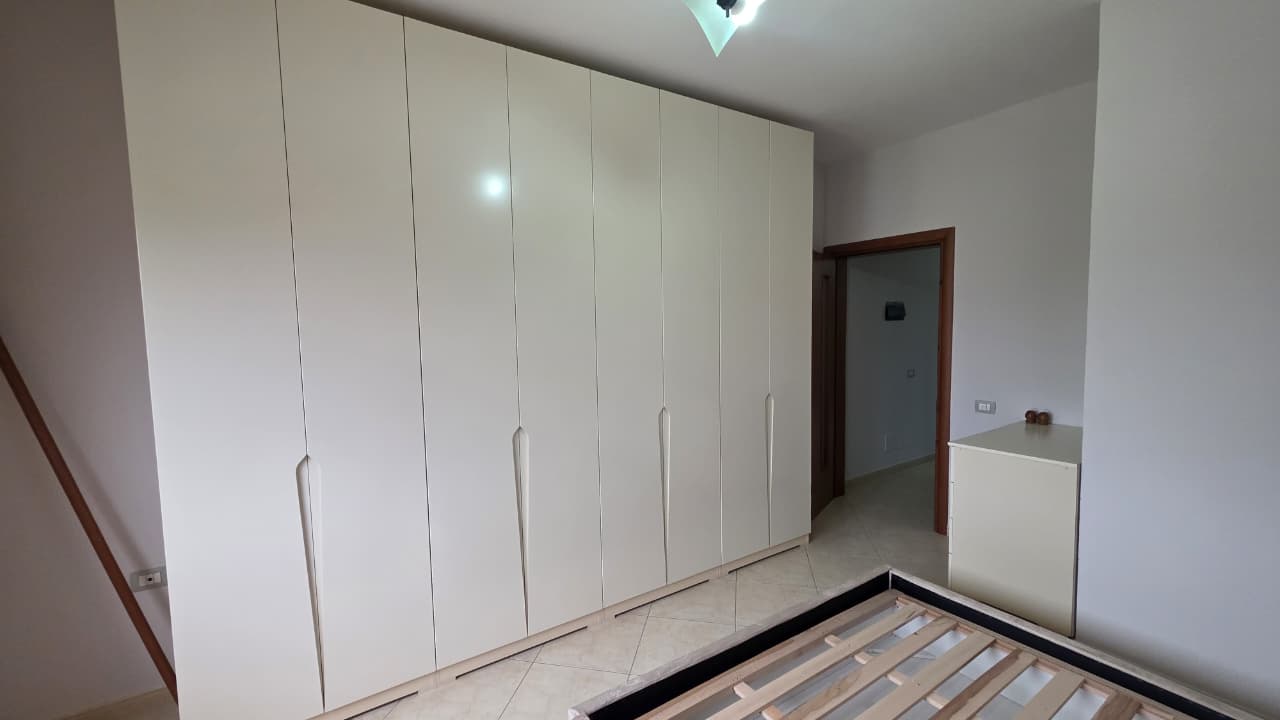 🏡 APARTAMENT 1+1 NË SHITJE – BULEVARDI KRYESOR, VLORË