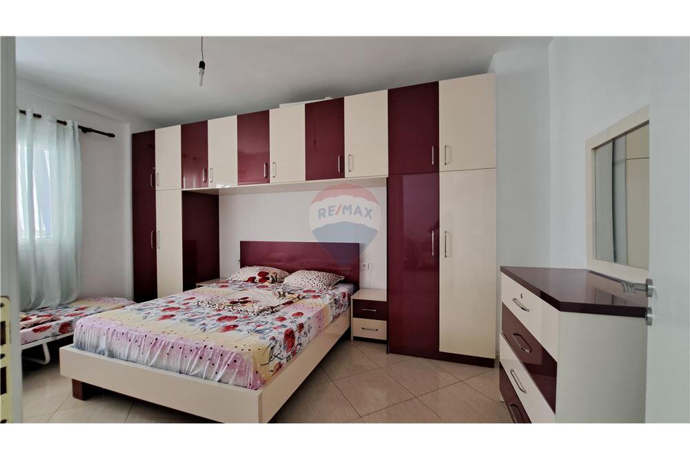 Apartament 1+1 ne shitje,Lungomare,Vlore