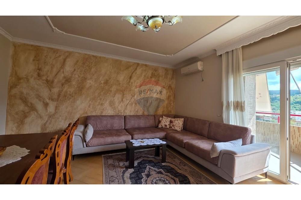 Apartament 3+1 per Shitje Pran Conad 3