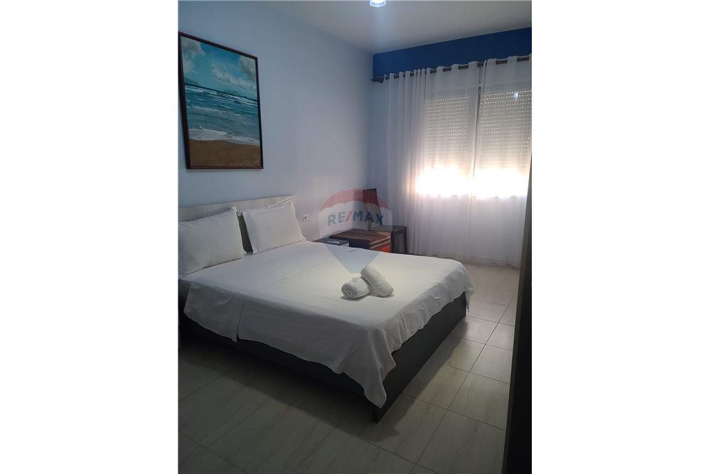 Apartament 2+1 ne shitje ne Lungomare, Vlore 3