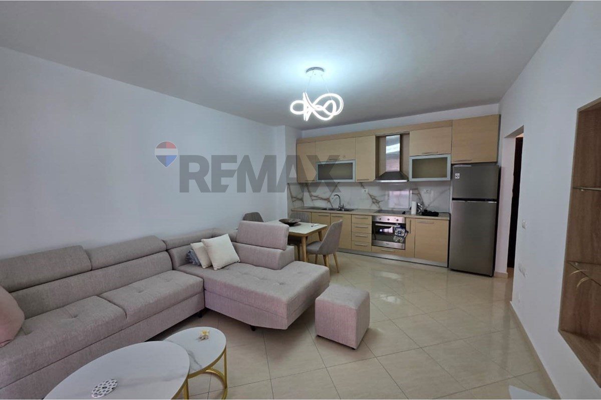 🏢 APARTAMENT 1+1 ME QIRA – KOMPLEKSI OSLO, LUNGOMARE, VLORË 3