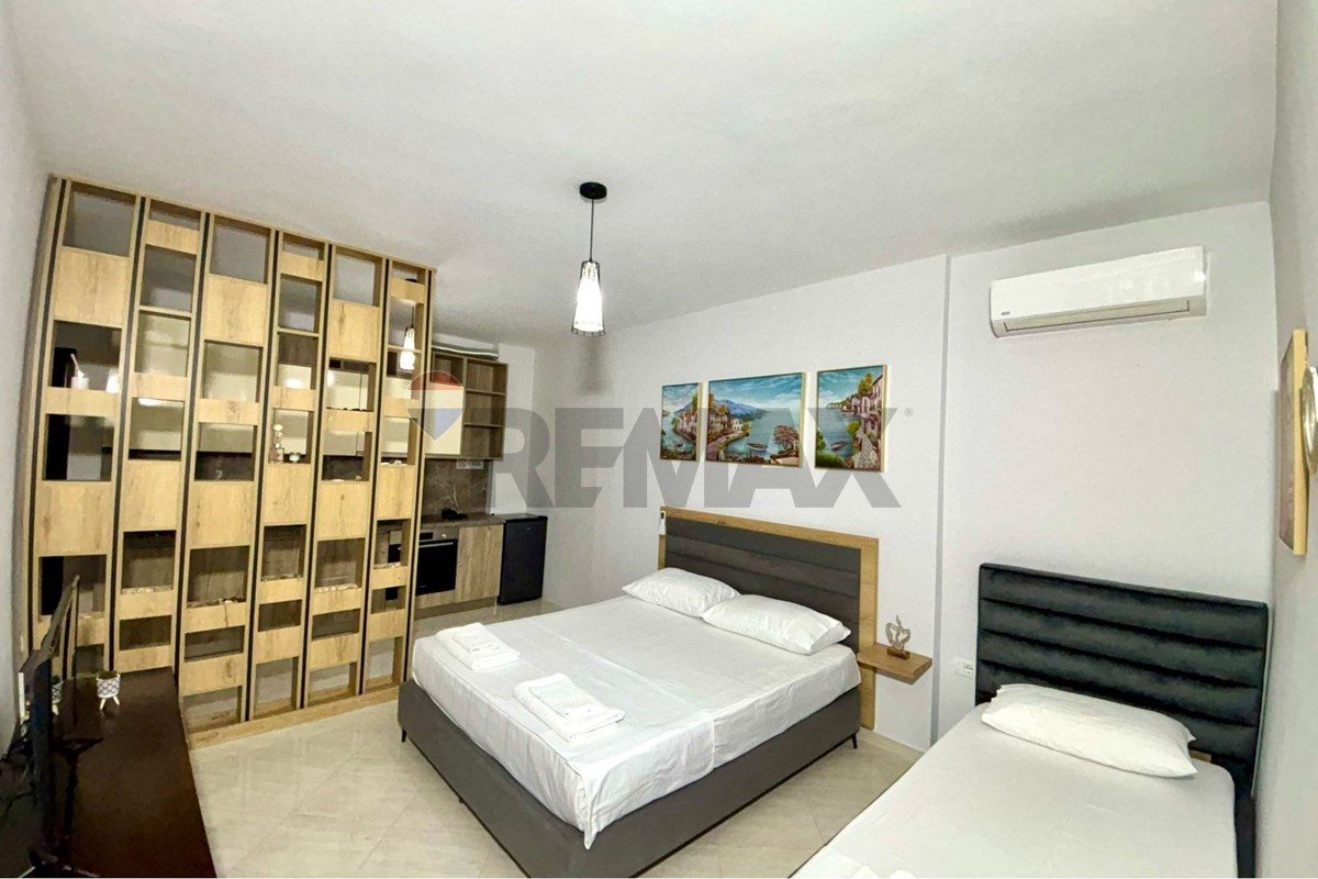 GARSONIERE ME QIRA – LUNGOMARE, VLORË 4
