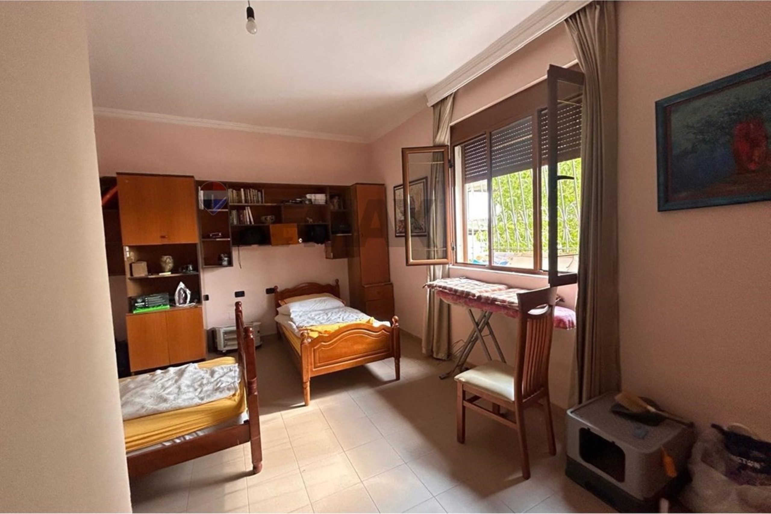 🏡 OKAZION INVESTIMI –📐 Vetëm rreth 417 €/m² mbi sipërfaqen e truallit.
