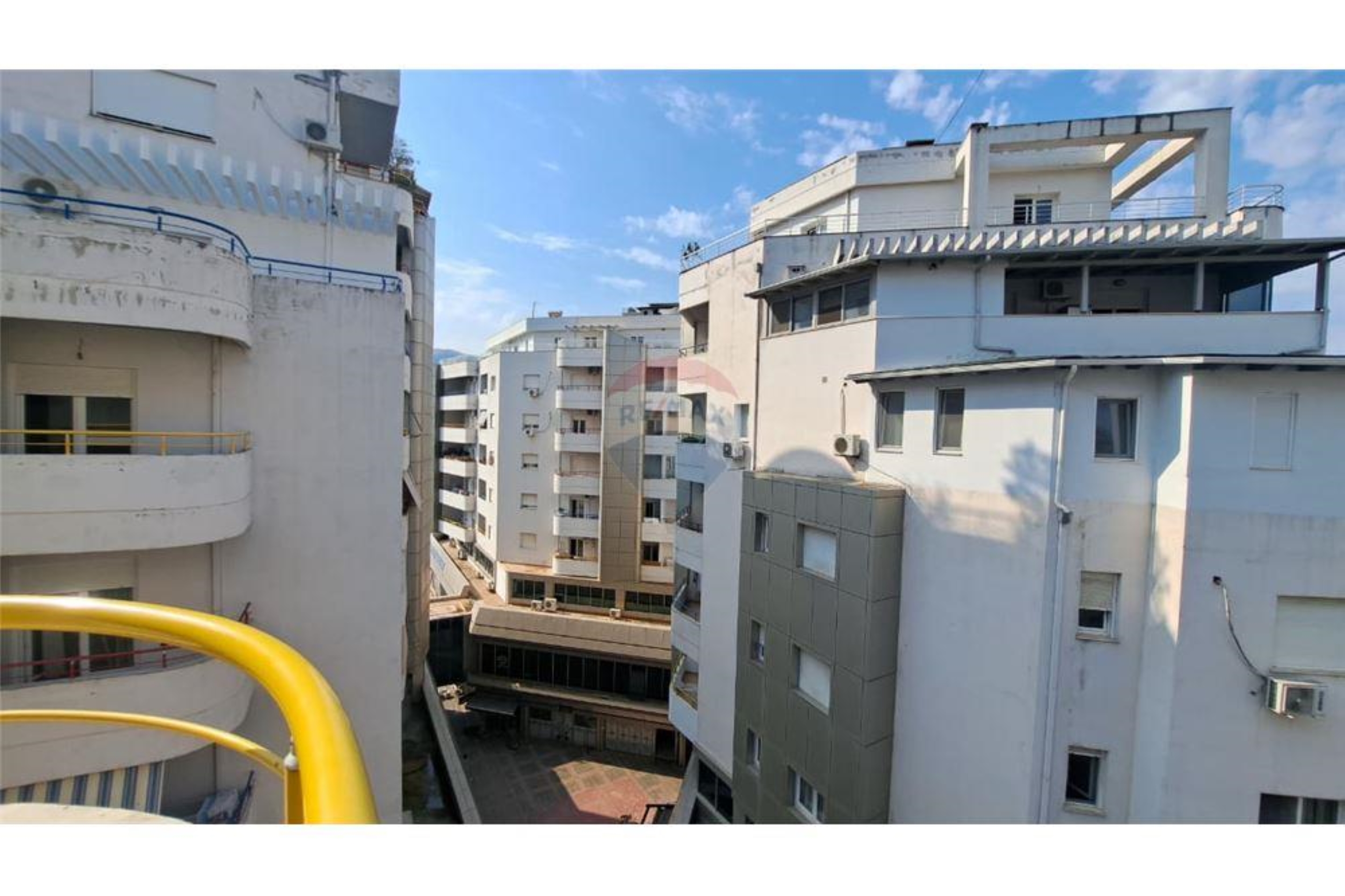🏡 APARTAMENT 2+1+2 NË SHITJE – PRANË CONAD, BLV. ISMAIL QEMALI, VLORË ✨