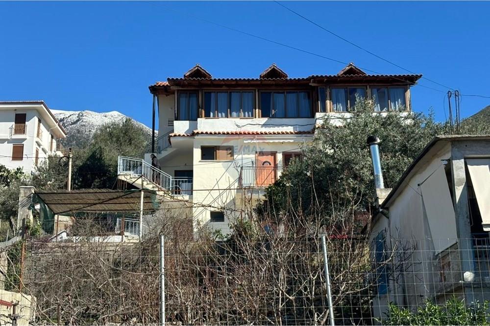 Pronë për Shitje – Dhërmi, Rruga Petro Marko 2