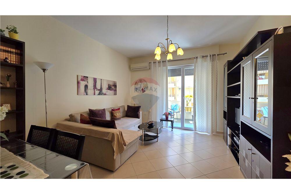 Apartamente 1+1 me qera ne Lungomare 4