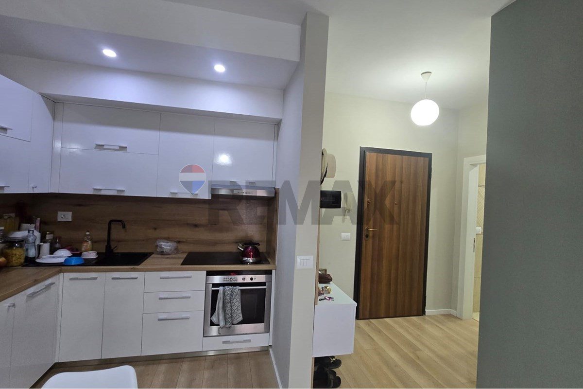 🏡 APARTAMENT 1+1 PËR SHITJE, LUNGOMARE – VLORË 🌊 4