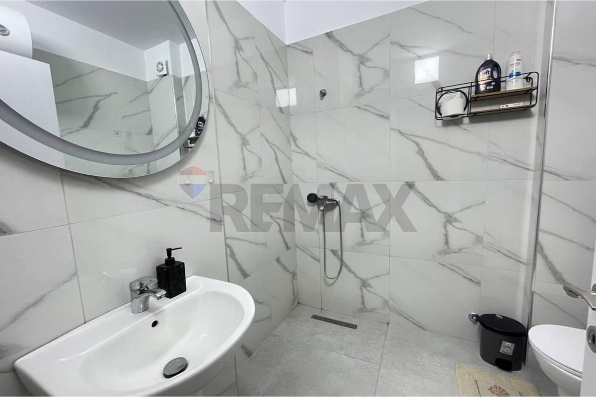 🏡 APARTAMENT 1+1 ME QIRA – RRUGA LEF SALLATA, VLORË