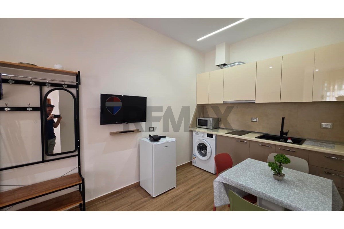 🌊 APARTAMENT 1+1 ME QIRA – LUNGOMARE, VLORË 2