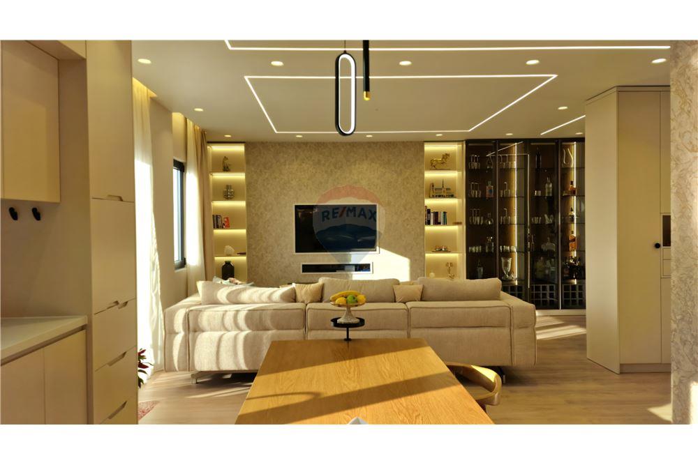 Luxury Apartment for sale in Vlora 2