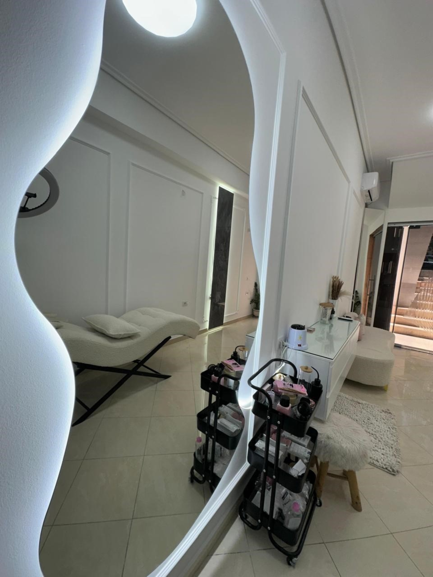 🏢 AMBIENT KOMERCIAL ME QIRA – VLORË