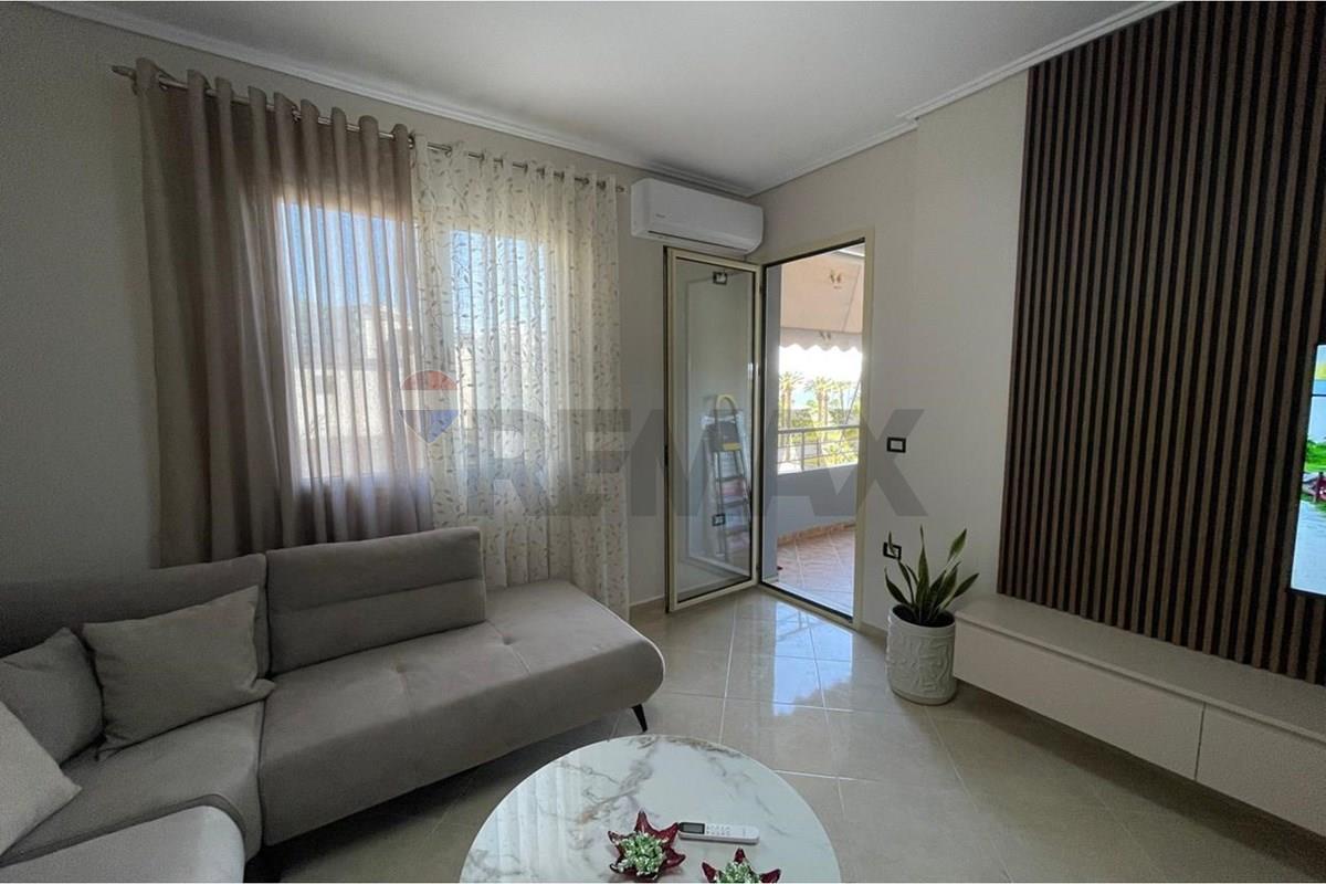 APARTAMENT LUKSOZ 2+1 PËR QIRA ME PAMJE NGA DETI 3