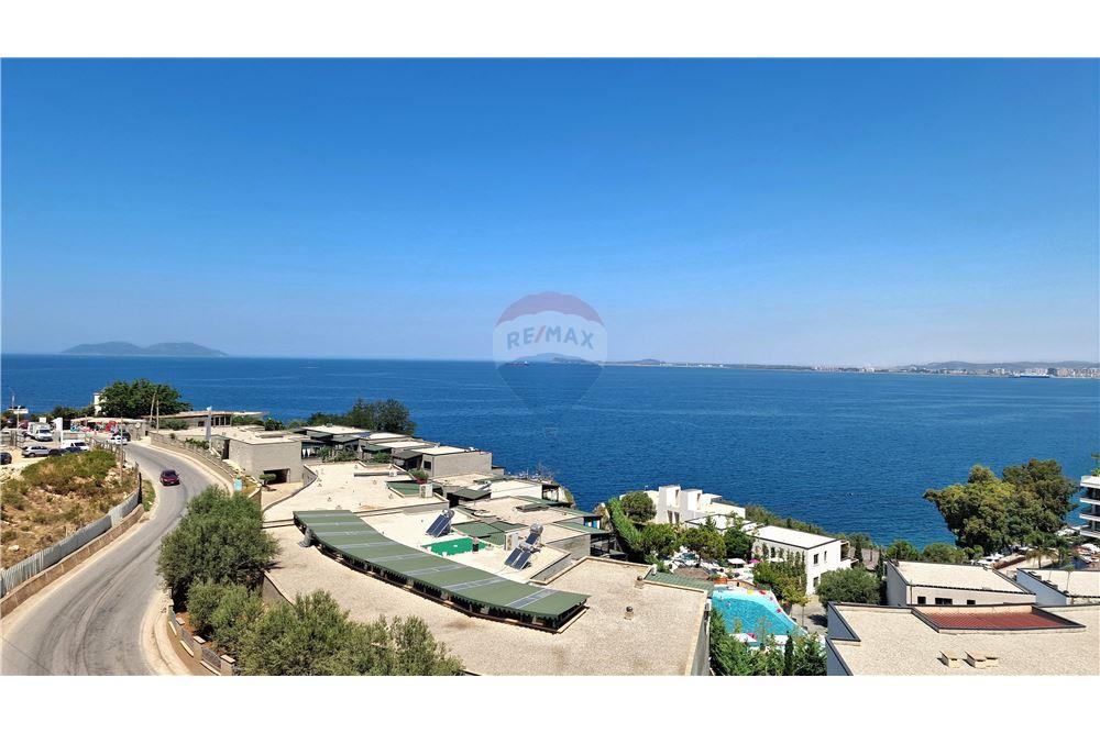 Penthouse ne shitje prane Marina Bay, Vlore