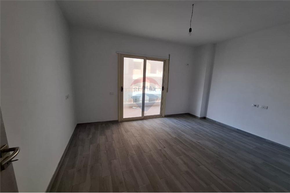 Apartament 2+1 ne shitje perball karburant Alpet 2