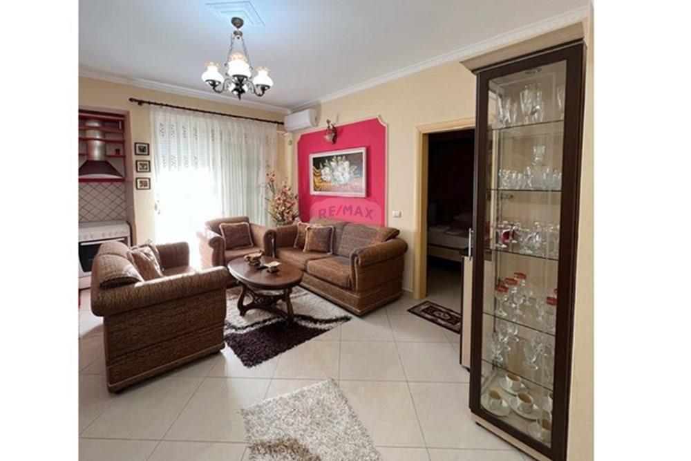 Apartament 1+1 per qera- Lungomare, Vlorë 3
