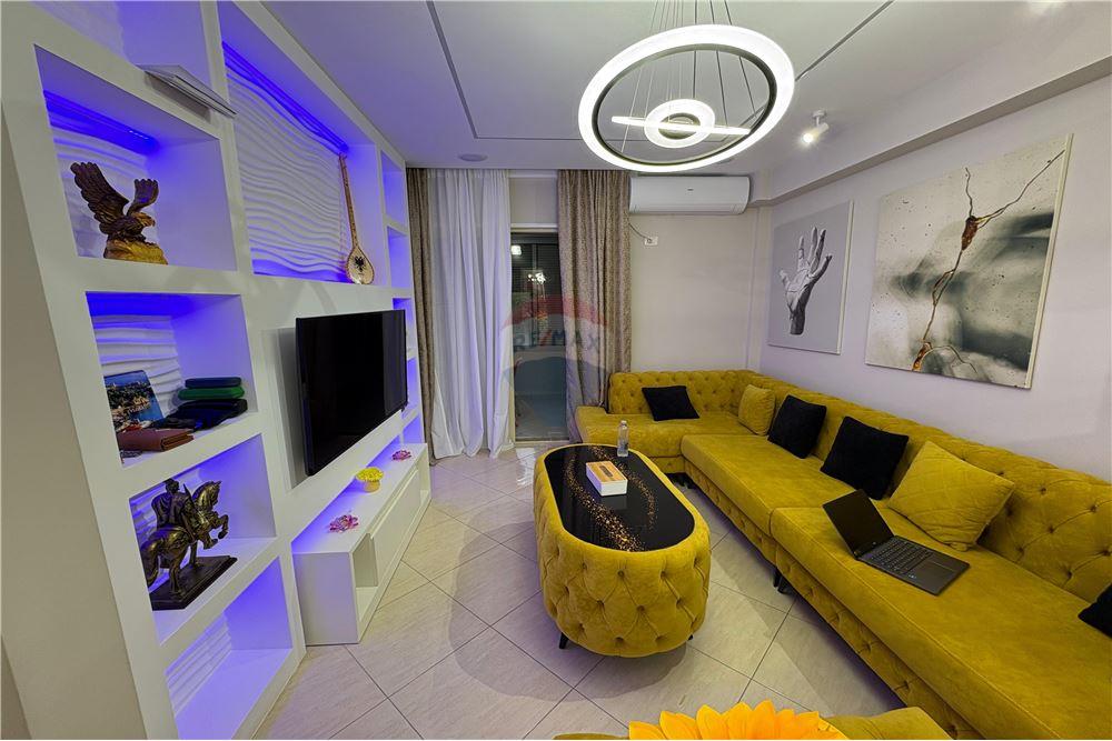 🏡 APARTAMENT 1+1 PËR SHITJE – LUNGOMARE, VLORË 🌊 4